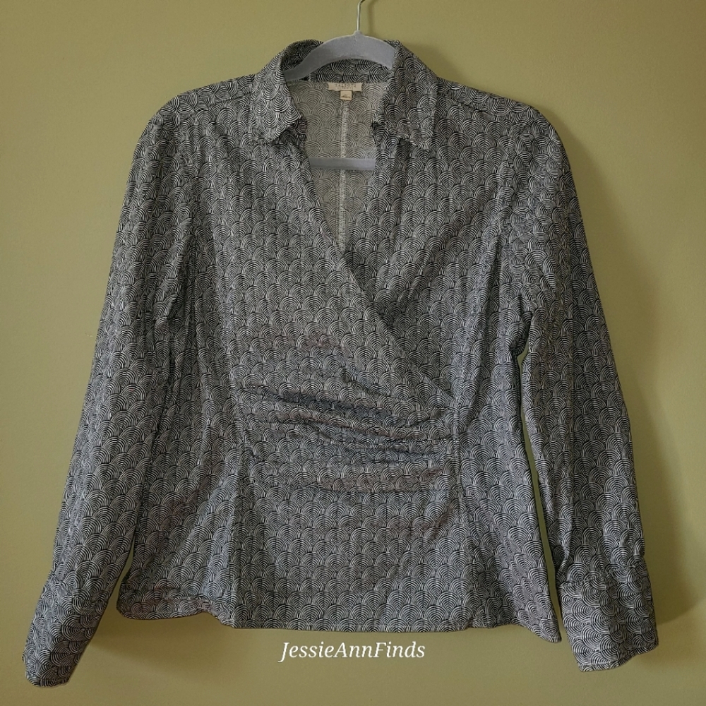 Talbots Black White Swirl Print V-neck Faux Wrap Blouse Shirt Top Size 8 Petite